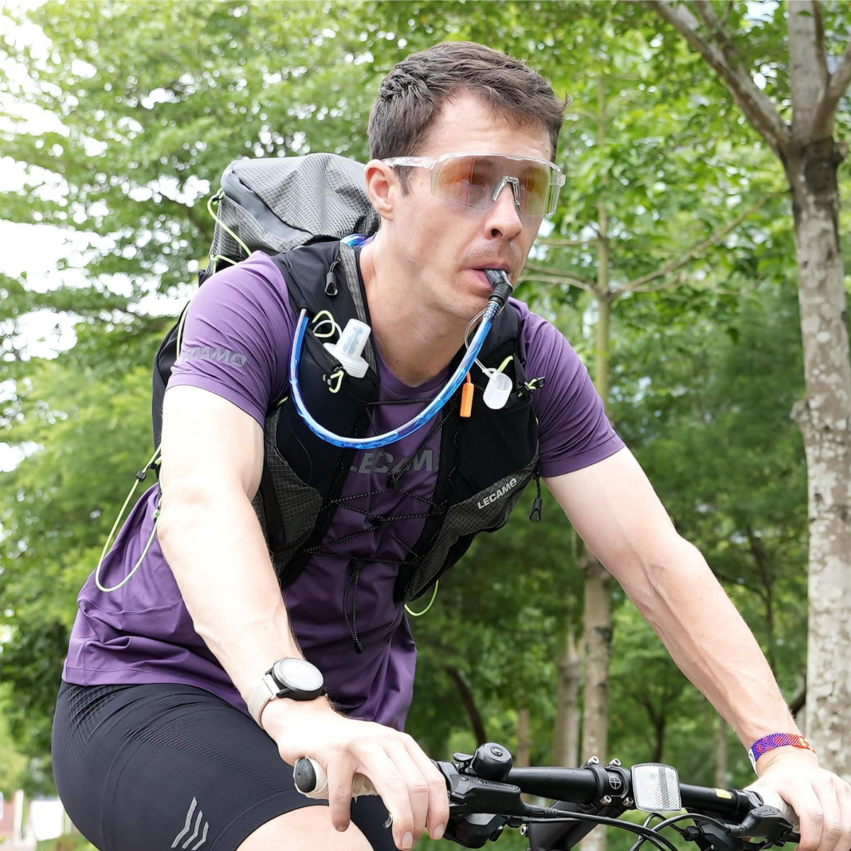 18L TRAIL RUNNING & FAST-HIKING PACK in use on the trail